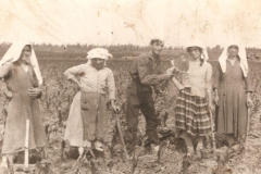 Κάνοντας διάλλειμα μετα το σκάψιμο