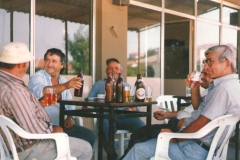 Ένα ποτήρι μπύρα στο καφενείο δεκαετία 1970